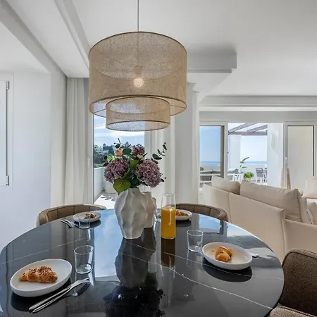 Elegant Duplex Penthouse With Sea And Mountain Views Apartment *