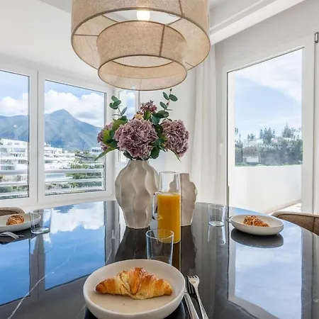 Elegant Duplex Penthouse With Sea And Mountain Views Apartment *