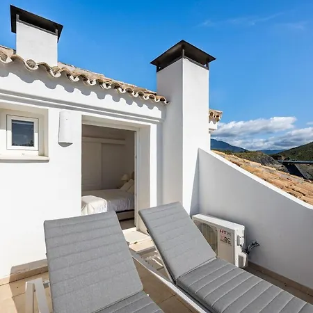 Apartment Elegant Duplex Penthouse With Sea And Mountain Views *